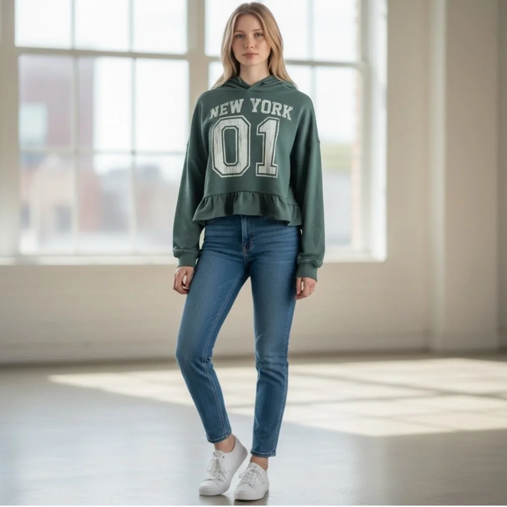 Goodie Two Sleeves Green Cropped Hoodie Feminine Sweatshirt NEW